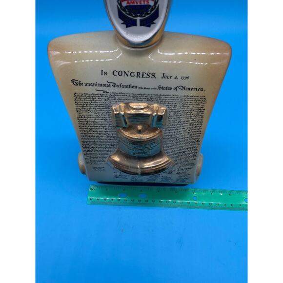 Royal Halburton 1976 AMVETS Declaration of Independence Ceramic Liquor Bottle - Picture 3 of 4